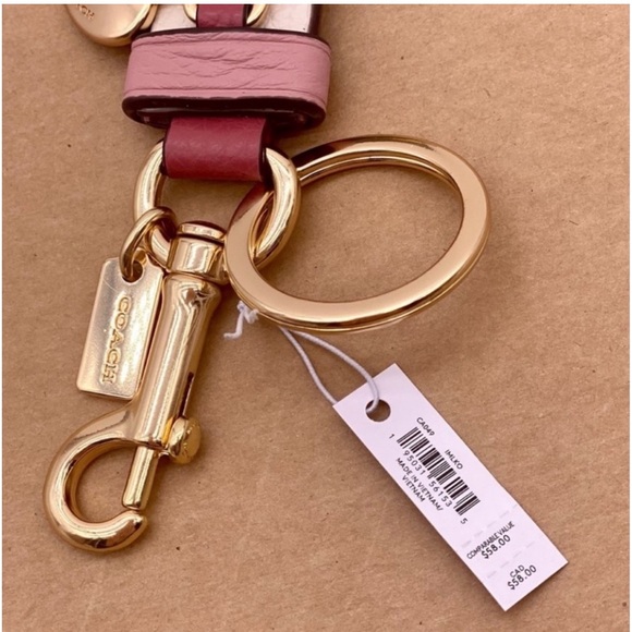 Coach Trigger Snap Bag
Charm With Stripe Heart Print Leather Keychain - Picture 4 of 7